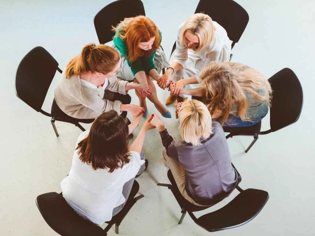 14 de ellos son jóvenes de Barcelona que han hecho 204 contactos cercanos;  hay ocho casos en la Cataluña central