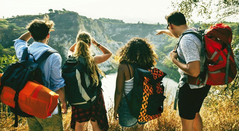 Aquellos que cumplan con los requisitos tienen garantizados viajes de ida y vuelta gratuitos y reciben un descuento adicional del 50% si conducen de noche.