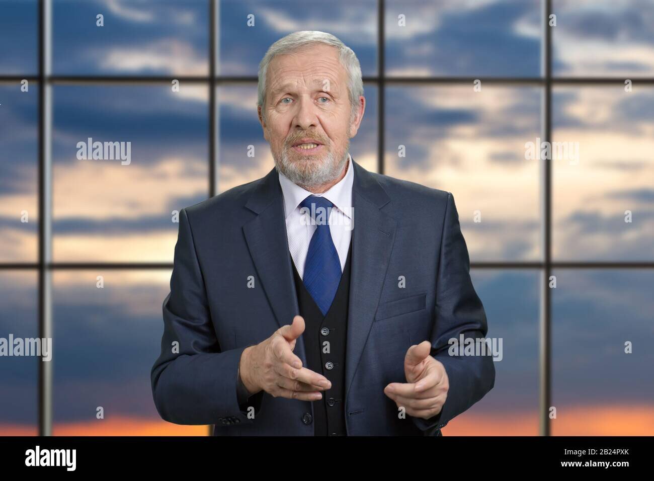 Asegura que seguirá hablando con el exvicepresidente Pablo Iglesias