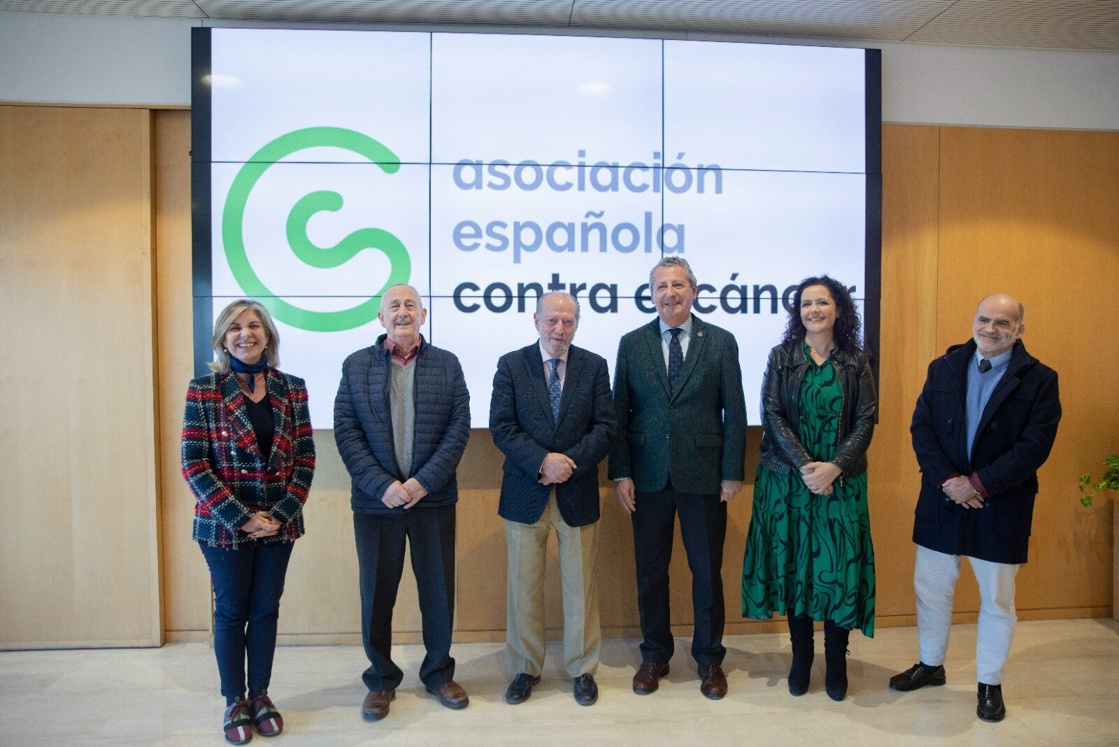 ASOCIACIÓN CONTRA EL CÁNCER, QUE SE COMPROMETE A LA INVESTIGACIÓN.