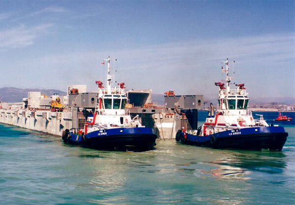 Buque de suministro de remolque