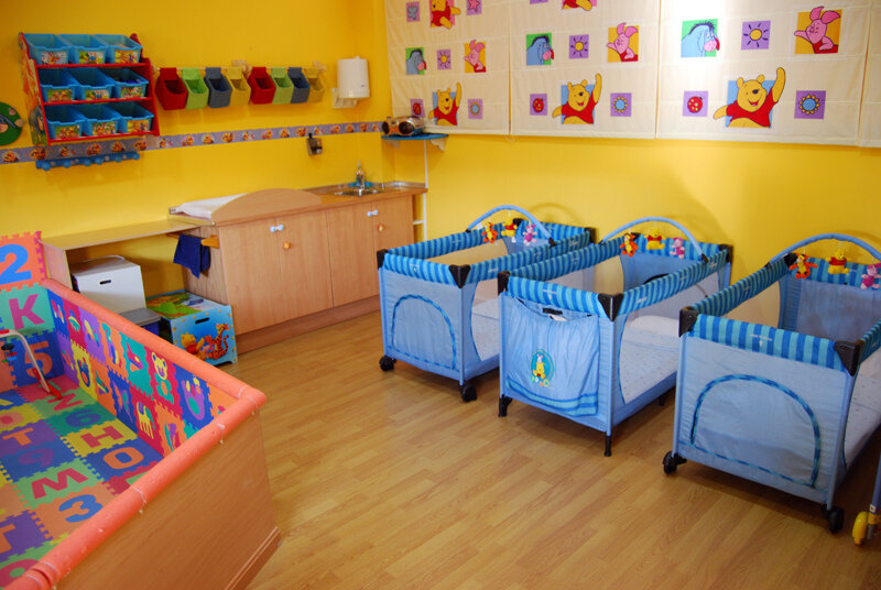 Cuatro aulas están cerradas y un resultado positivo ha dado lugar al cierre de la guardería de Tordoia