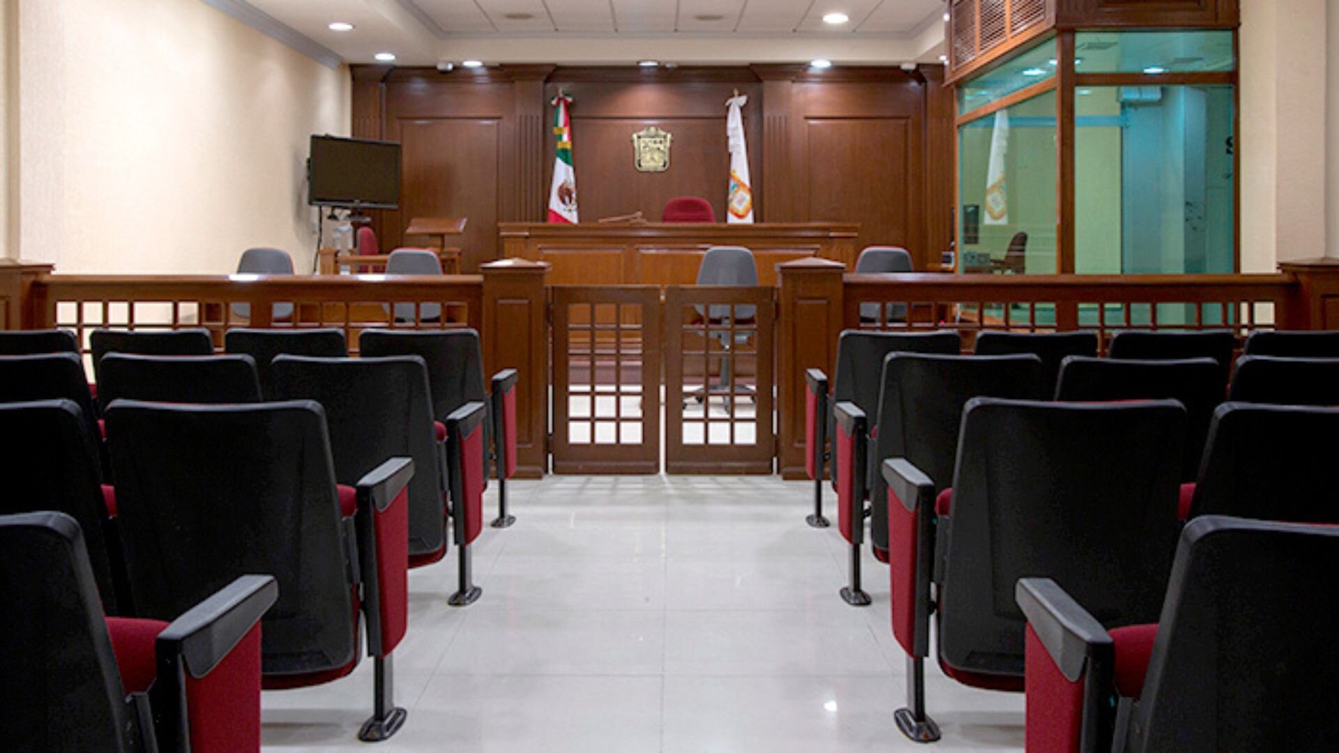 Dice que el proceso de inhabilitación legal del joven comenzó en julio y desde entonces se espera una solución