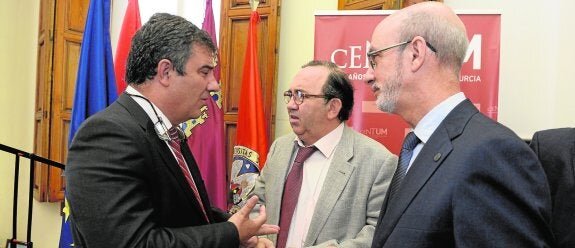 El 4 de septiembre, inauguración del curso universitario, con un recorrido también de 1,2 metros
