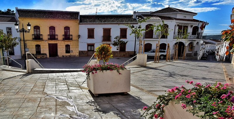 El Ayuntamiento destaca que Villanueva del Rosario cuenta con excelentes vías de comunicación