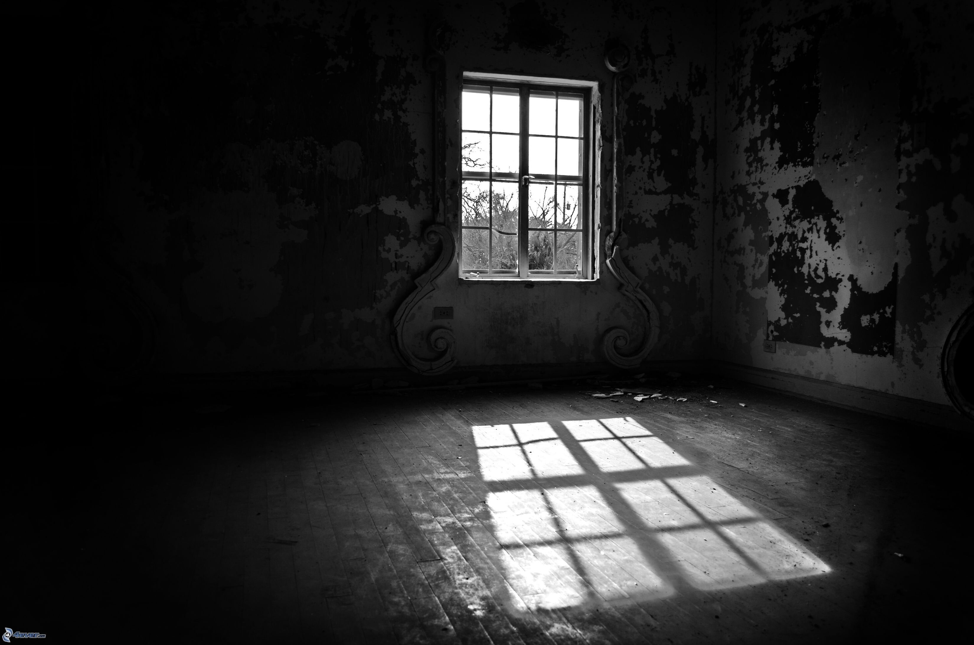 El cuerpo apareció en otra habitación de la casa, aunque había rastros de sangre de la habitación.