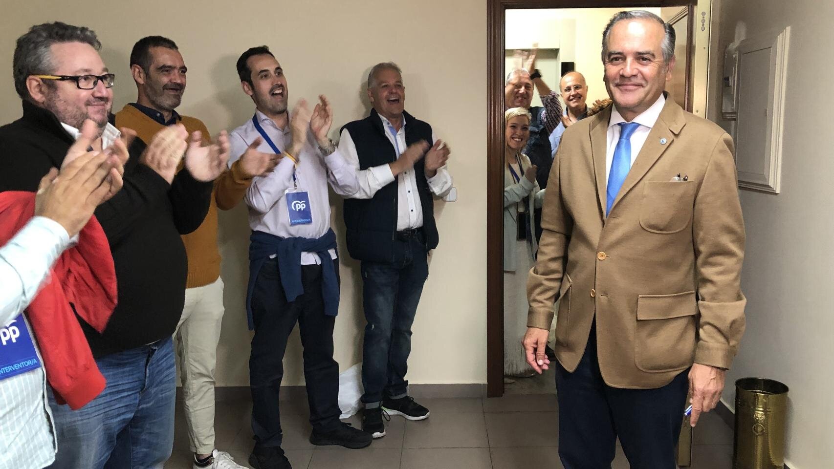 El Grupo Parlamentario Popular formuló la pregunta durante el pleno de la Asamblea y dijo que entregarán "las miles de firmas ciudadanas" sobre el tema.