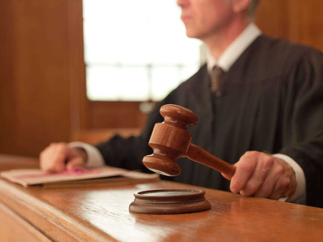 El juez impuso una fianza de 70.000 euros y mantuvo la prohibición de conducir