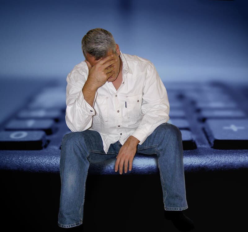 El marido ausente había hecho sonar la alarma tras intentar sin éxito ponerse en contacto con su mujer durante todo el día.