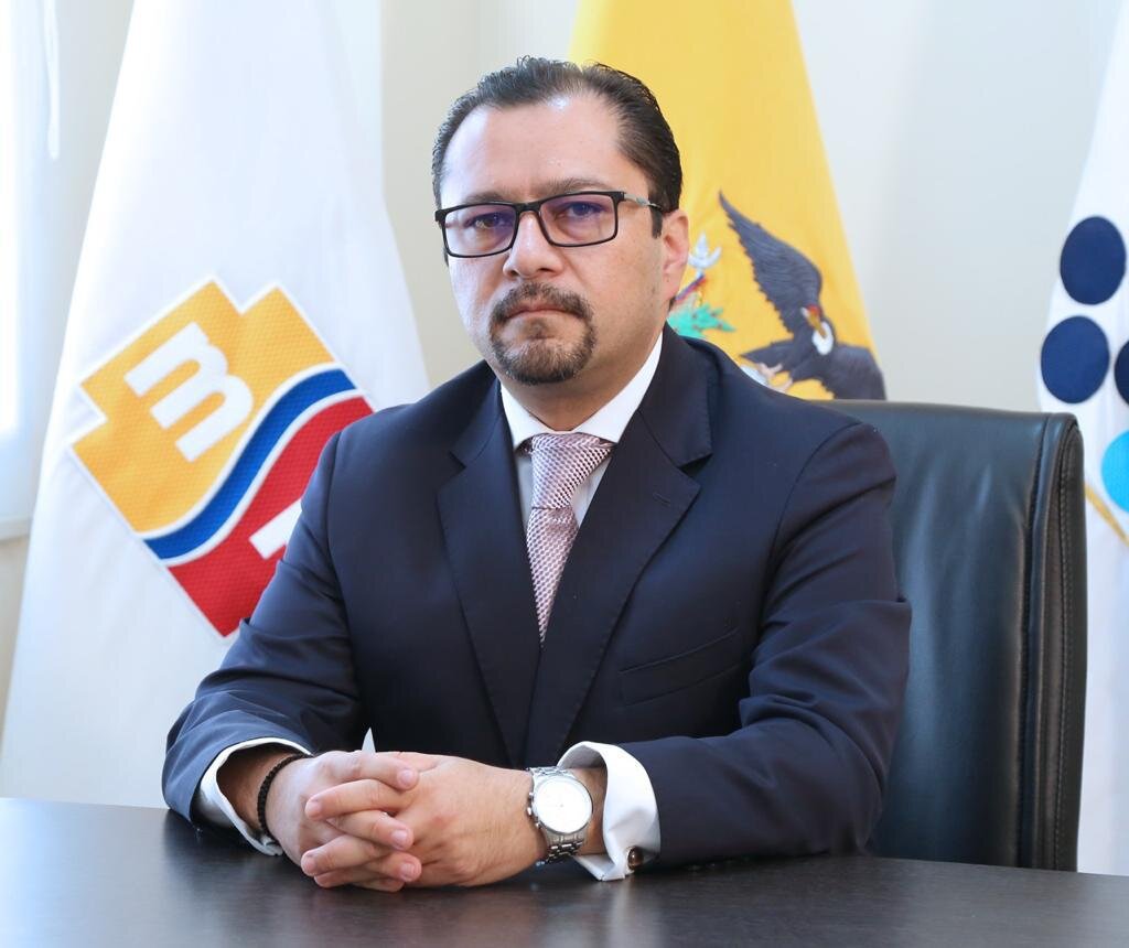 "El ministerio ha vuelto a actuar de forma opaca", dice Ruiz Escudero.