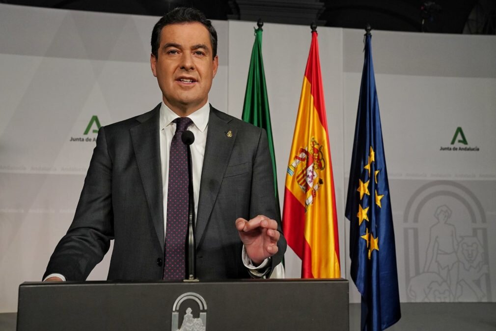 El presidente de la Junta, Juanma Moreno, preside la entrega del título de Hijo Predilecto y las Medallas de Andalucía