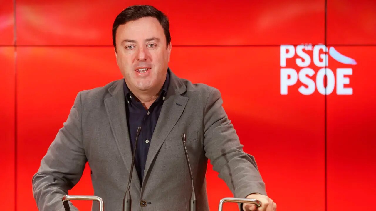 El secretario general del PSdeG advierte que los servicios públicos ya no funcionan