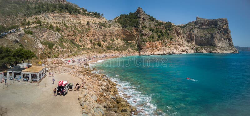 En Alicante hoy la temperatura máxima alcanzará los 18 y la mínima no superará los 10 mientras el tiempo estará despejado