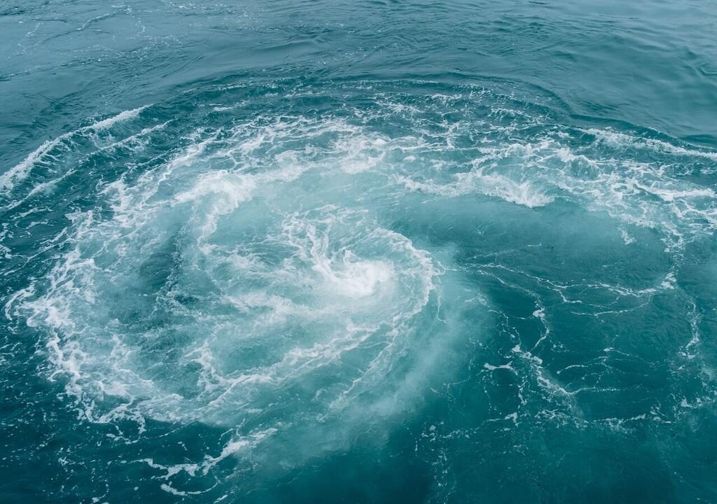 Es el primer ciclón tropical del Atlántico en convertirse en huracán en una época "anómala" del año.