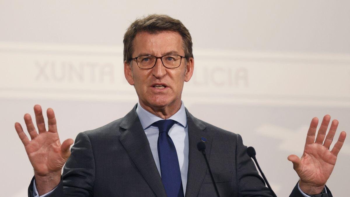 Feijoo acusa al ejecutivo de ir "tontería tras tontería" y "crisis tras crisis".