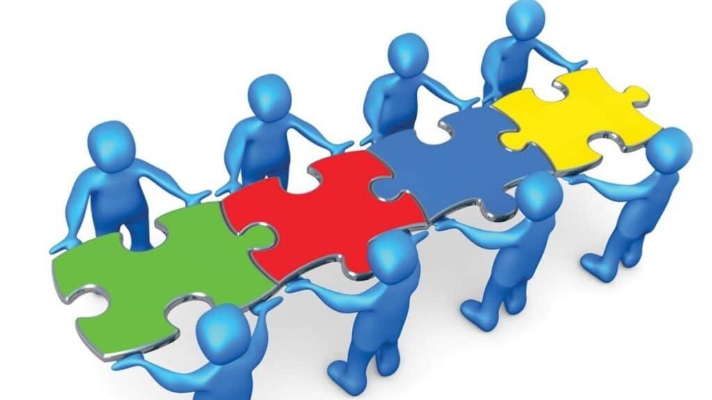 INTRODUCCIÓN AL TRABAJO EN ESTUDIANTES MAESTROS