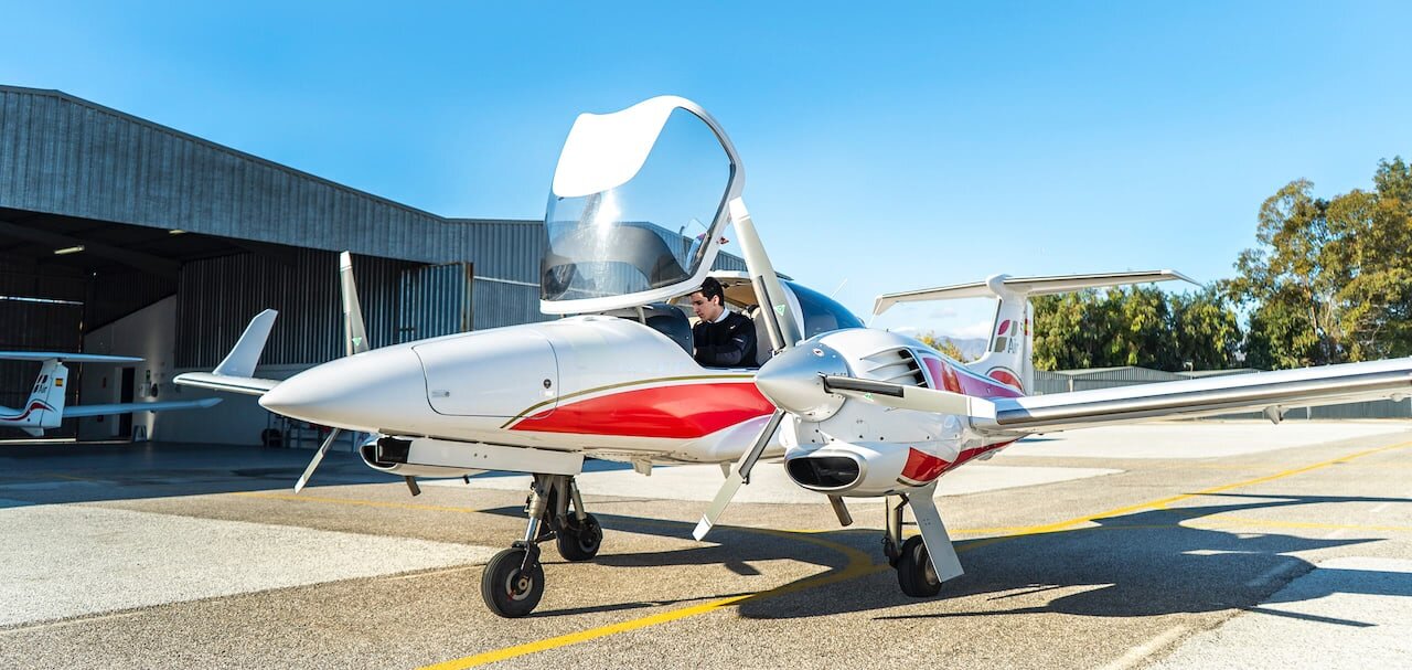 La aeronave debe aterrizar hoy con el resto de ayudas a la navegación con las que está equipado el aeródromo.