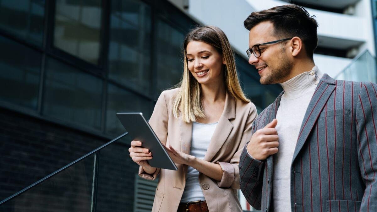 La deuda de un millonario con el Tesoro
