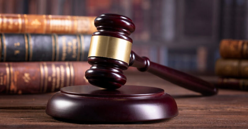 La nueva ley de eficacia del poder judicial amenaza con dar la gota que colma el vaso a los 268 jueces que ejercen en Galicia y cuyo papel en la pérdida de peso se ha incrementado