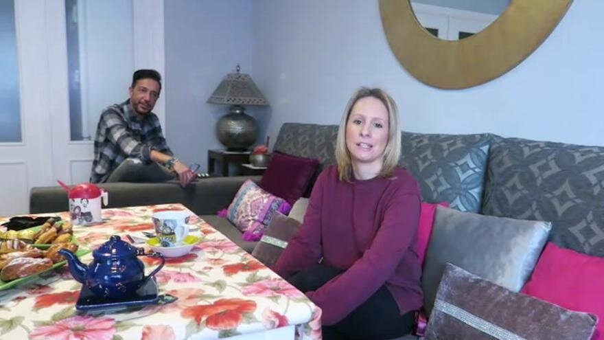 La operadora cacereña Patricia Sierra Solís sostiene que la situación desatada en el país asiático "era predecible" y los motivos son "diferentes" 