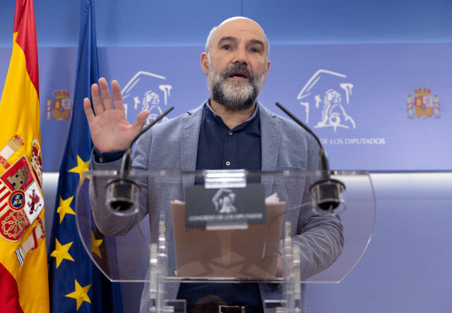 La portavoz del BNG atribuye el descenso del número de autónomos en Galicia a la falta de apoyo del Gobierno gallego cuando este colectivo crece en España.