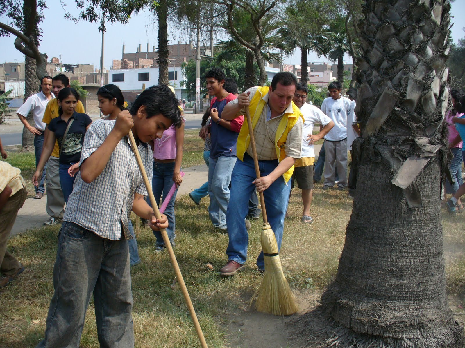 LIMPIEZA DE LAS HABITACIONES DE LA UNIDAD JUVENIL.