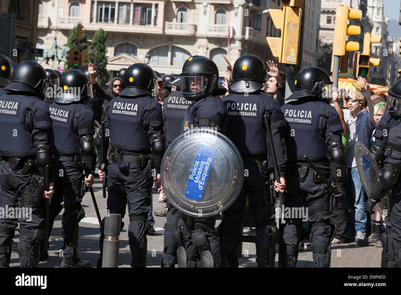 LOS MOSSOS INVESTIGAN LOS HECHOS