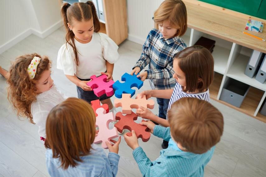 MESA DE TRABAJO Y MOVIMIENTO EN DEFENSA DE LAS ESCUELAS DE “CALIDAD”