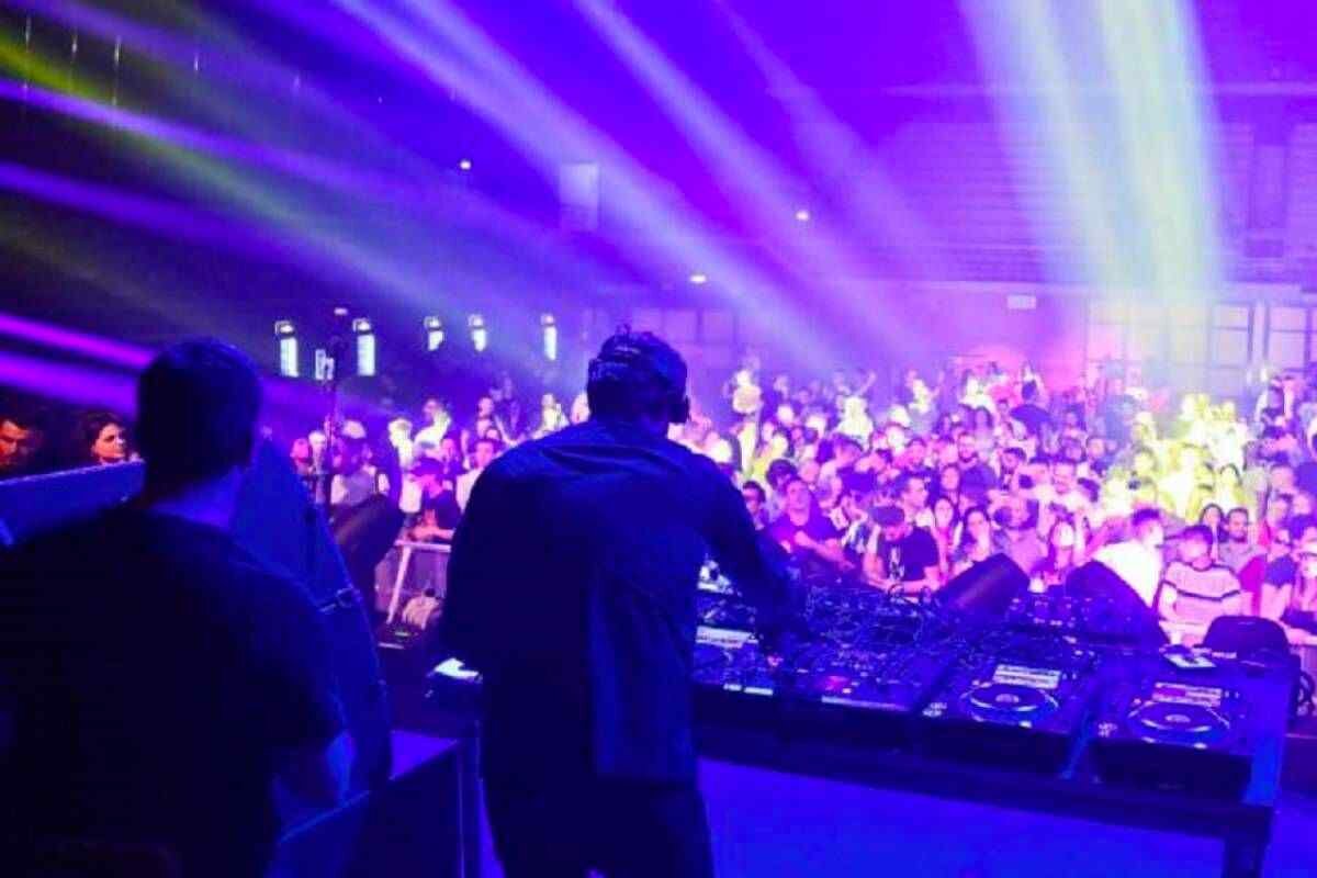 'NOCHE DE FIESTA'