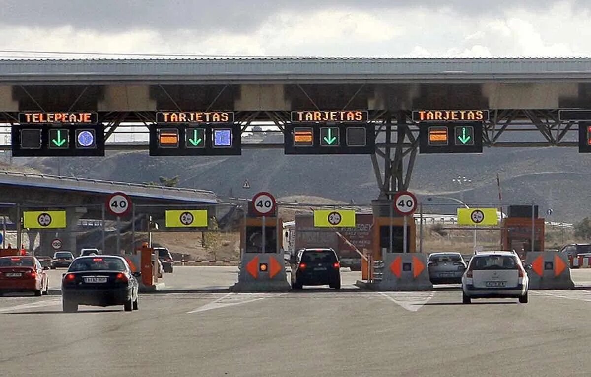 Preguntas sobre la convivencia con un peaje de autopista y el rechazo de otra ruta fiscal