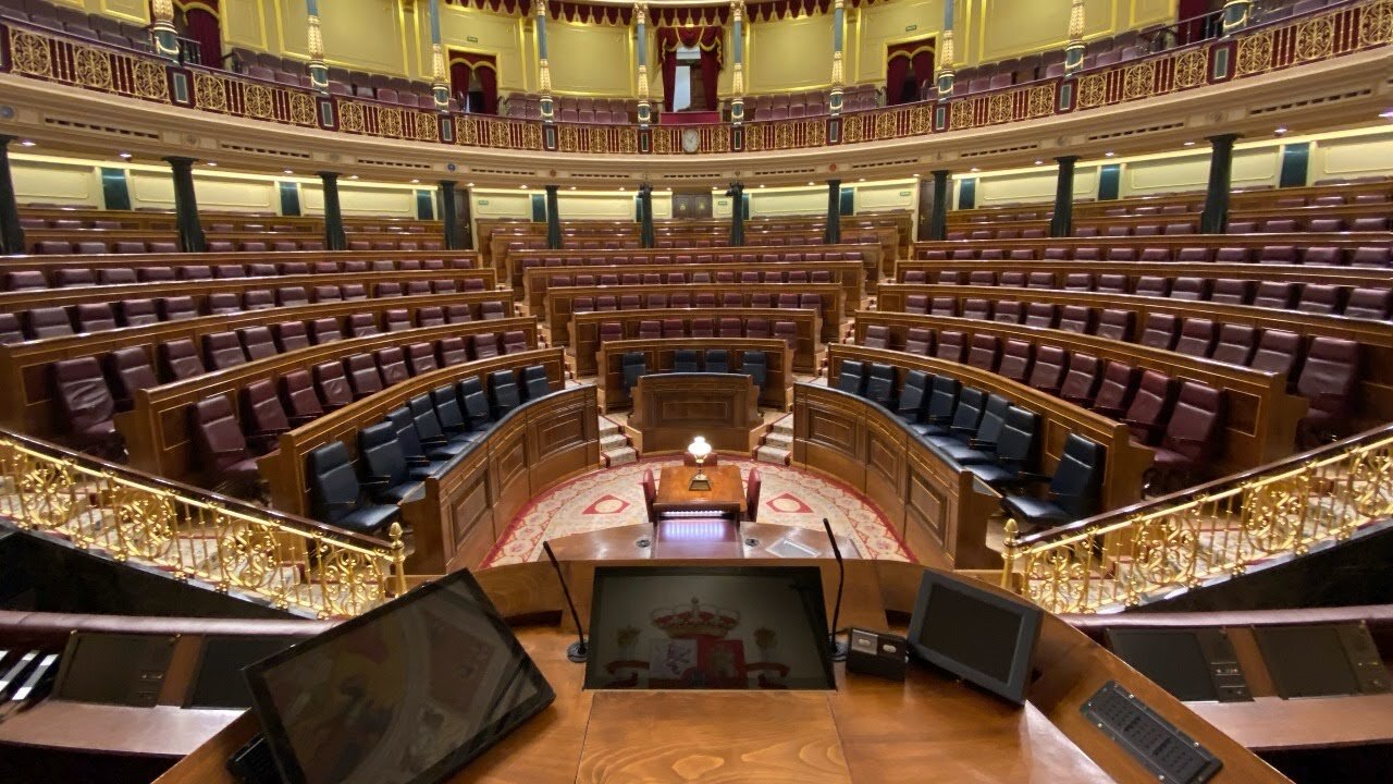 QUEJAS DE CS Y VOX AL INICIO DEL PLENO