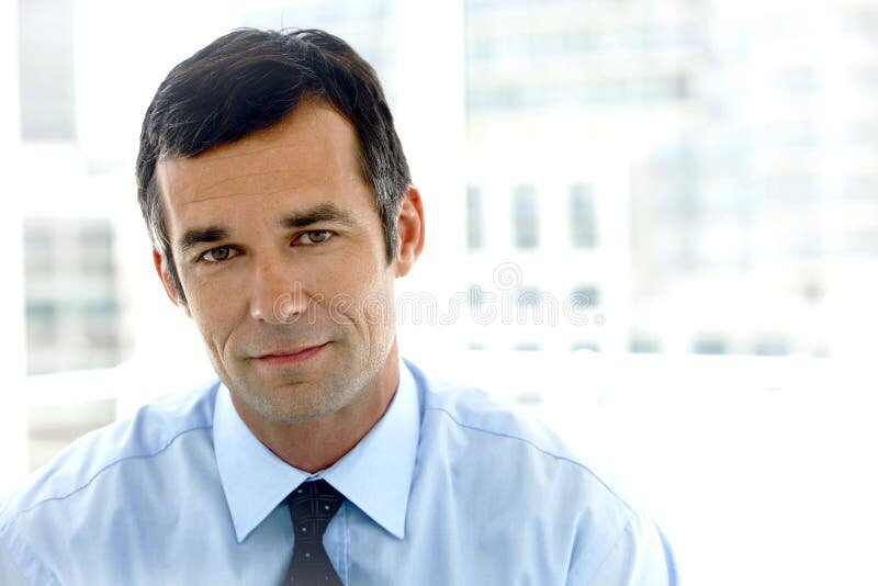 Se dice que un hombre inició el fuego con una sierra radial y herramientas de soldadura.