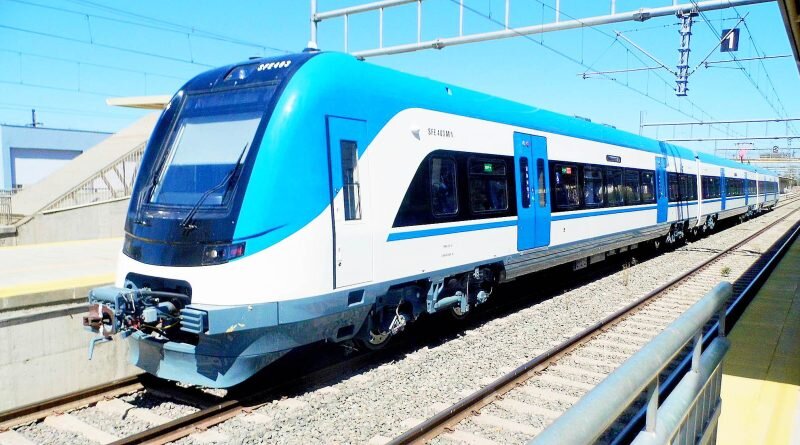 Un mes después del lanzamiento de los bonos gratuitos, los usuarios habituales de los ferrocarriles gallegos se quejan de los horarios incompatibles con la jornada laboral, las dificultades para obtener los billetes y un sistema de reservas que suele fallar