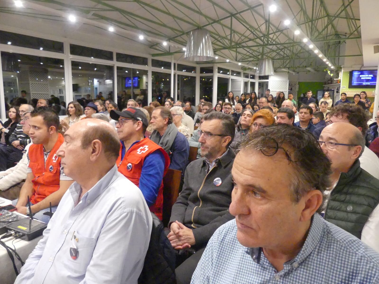 Un simple acto sirvió como reconocimiento a su figura y para la familia donó su obra con 213 escritos