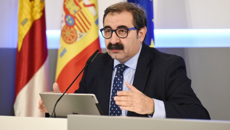 Castilla-La Mancha propone la desescalada para quitarse las mascarillas en los espacios cerrados