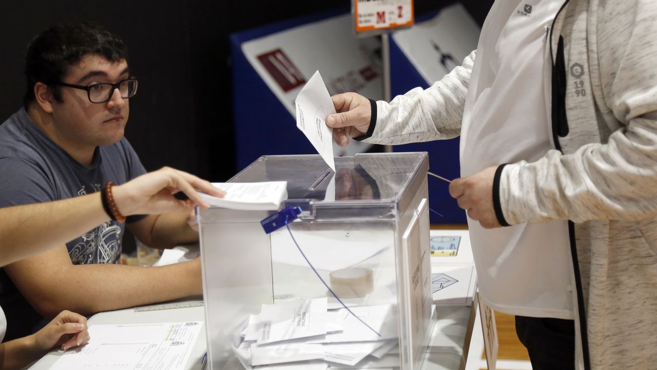 Negociación exprés de los partidos en Galicia para cerrar las listas generales en apenas una semana