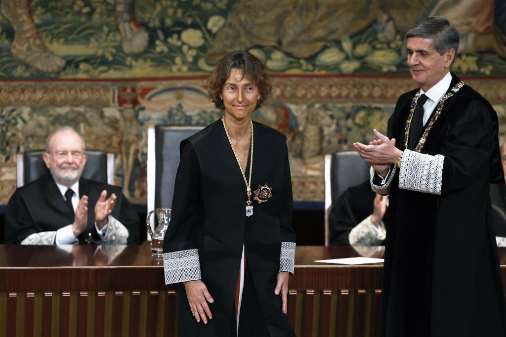 Ayer recibió en A Corua el honor de sus compañeros tras su jubilación como magistrada de la Sala de lo Social del Tribunal Supremo de Xustiza de Galicia