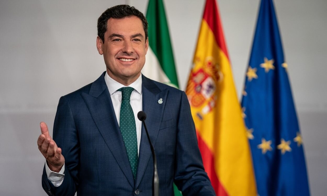El presidente de la Junta de Andalucía defendió que esta fecha de posibles elecciones se planteó "con el pensamiento de los andaluces y la comunidad".