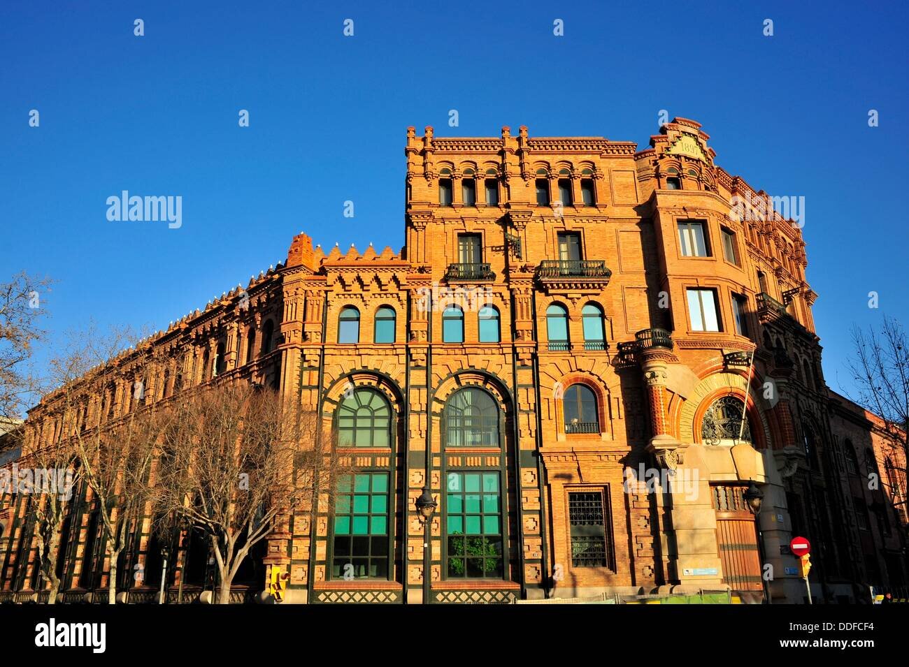 ESCUELA, "EL NÚCLEO DE LA NACIÓN CATALANA"