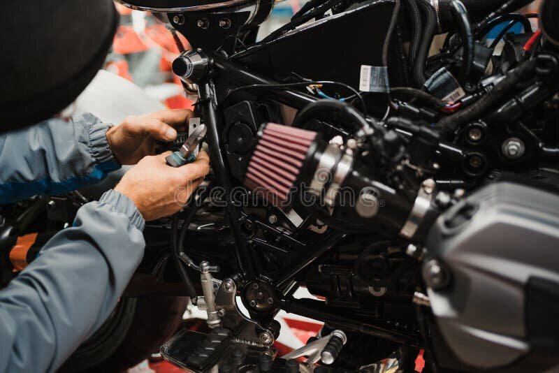 Instalación y mantenimiento en Motos Manu