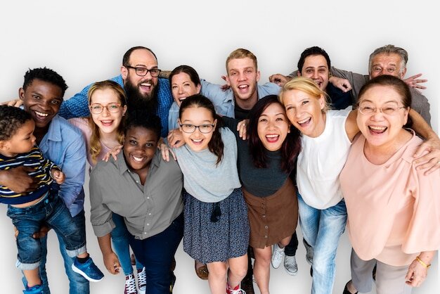 Las personas entre 60 y 65 años no tienen que esperar para recibir el SMS o la llamada del CatSalut