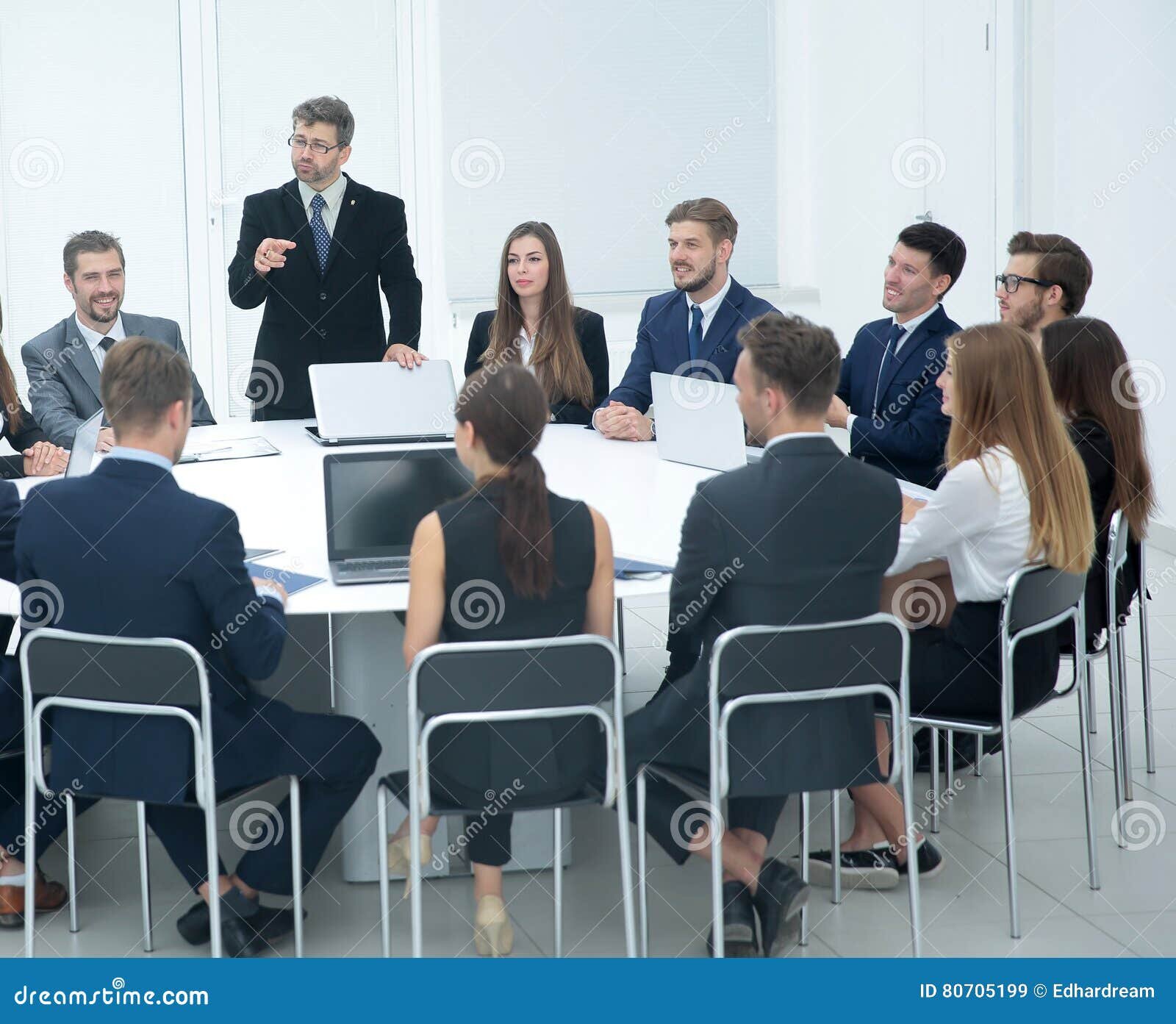 Los empresarios de la industria advierten que este tipo de alojamiento debe cumplir con los requisitos de las instalaciones y equipos requeridos por otros establecimientos hoteleros