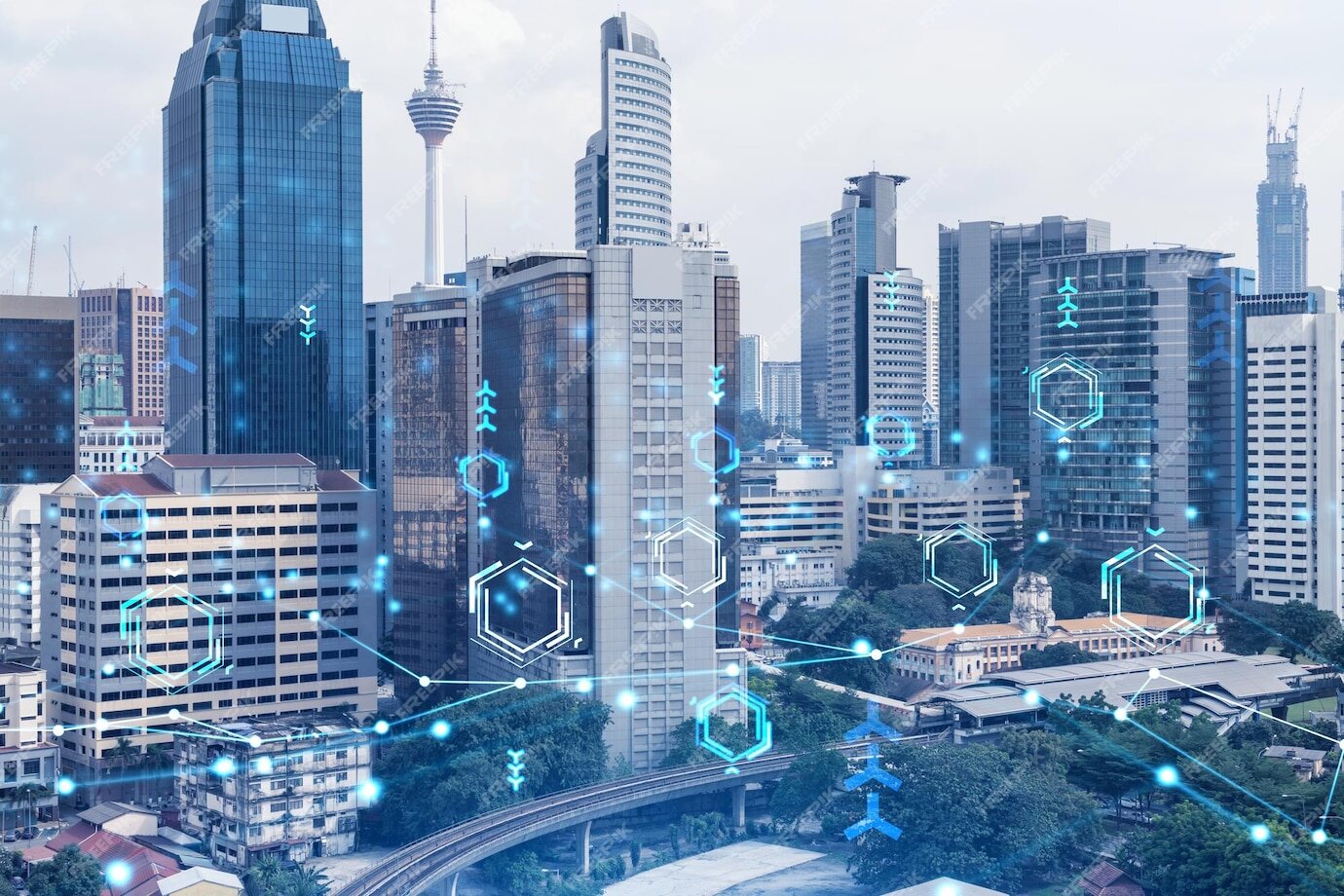 MÁS DE 100 KM DE CARRETERAS ILUMINADAS