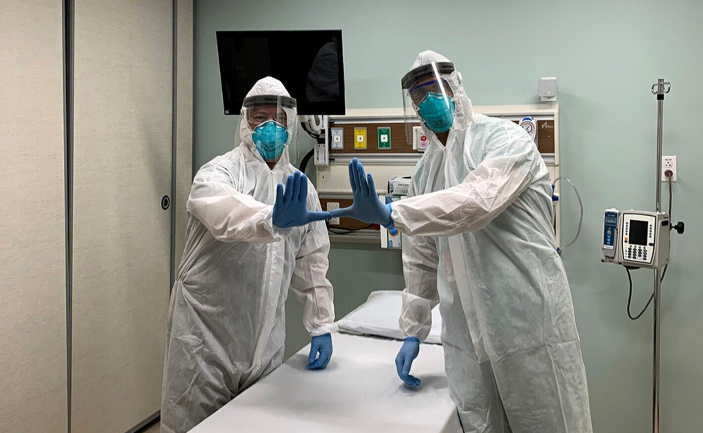 Médicos condenan negativa de la comunidad a atender sus pedidos