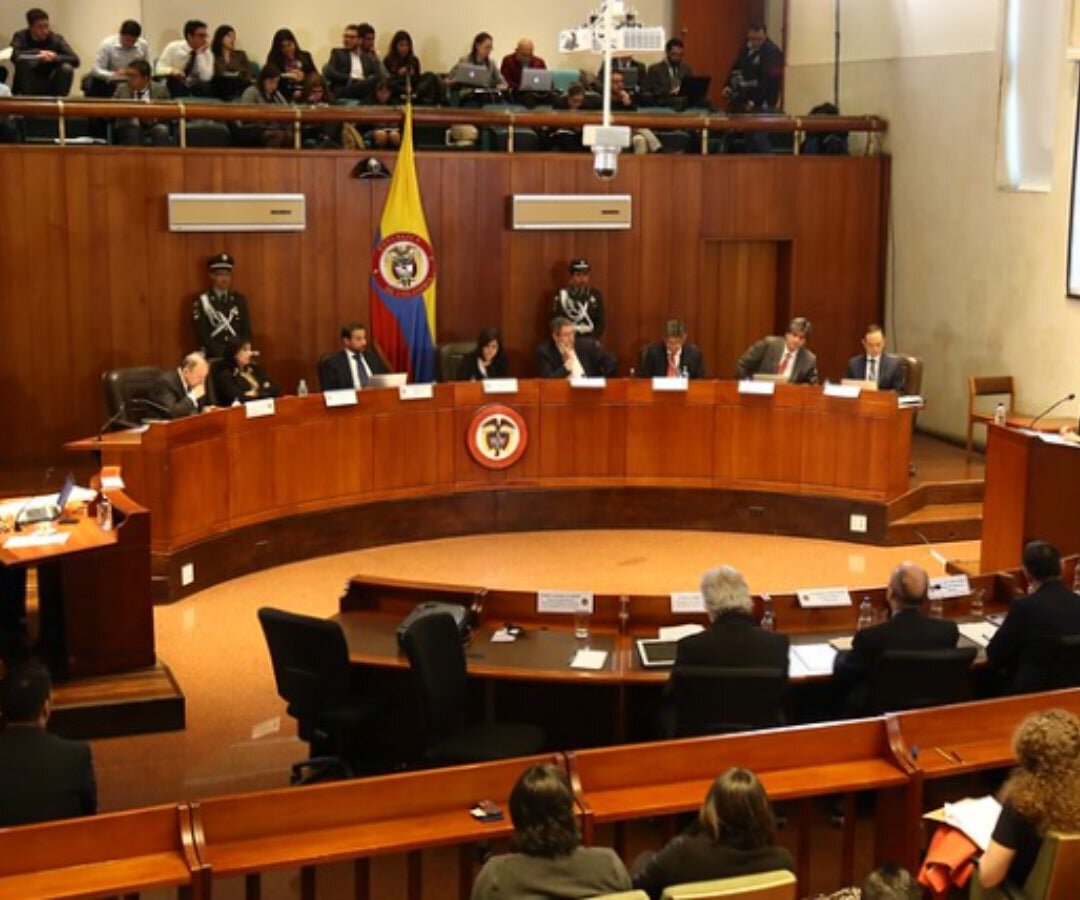 No afecta su posición como miembro de la Corte Constitucional.