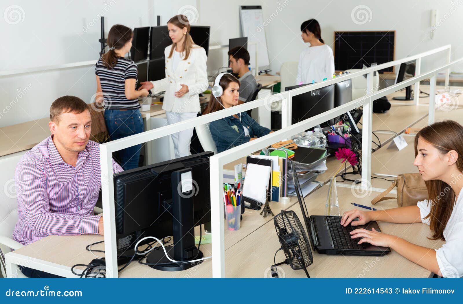 Solo los empleados de la oficina pueden llevarse medicamentos a casa.