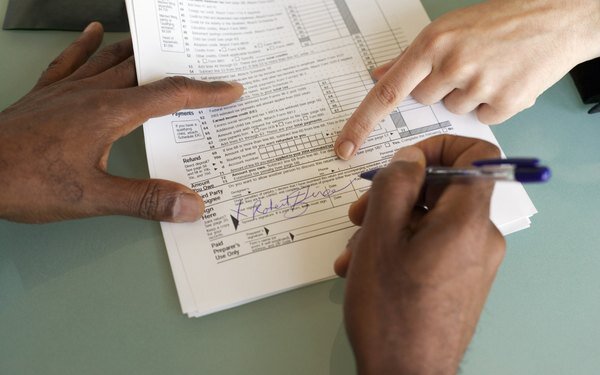 También confirma que no financiar escuelas segregadas por género no es un ataque al pluralismo educativo, ya que la Carta Magna no establece que todos los modelos deben recibir subvenciones.