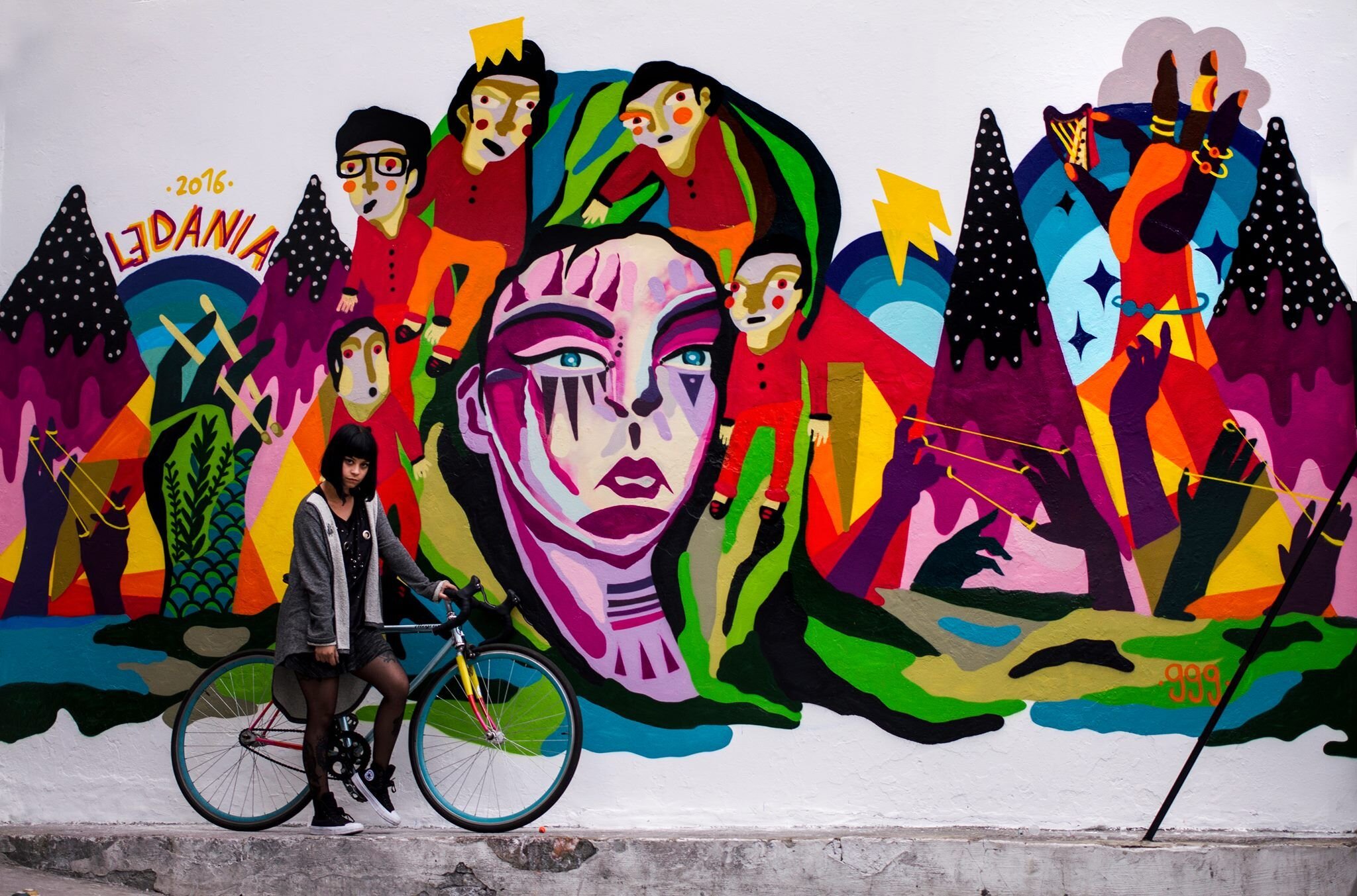 "VIVE EXPERIENCIAS REALES"