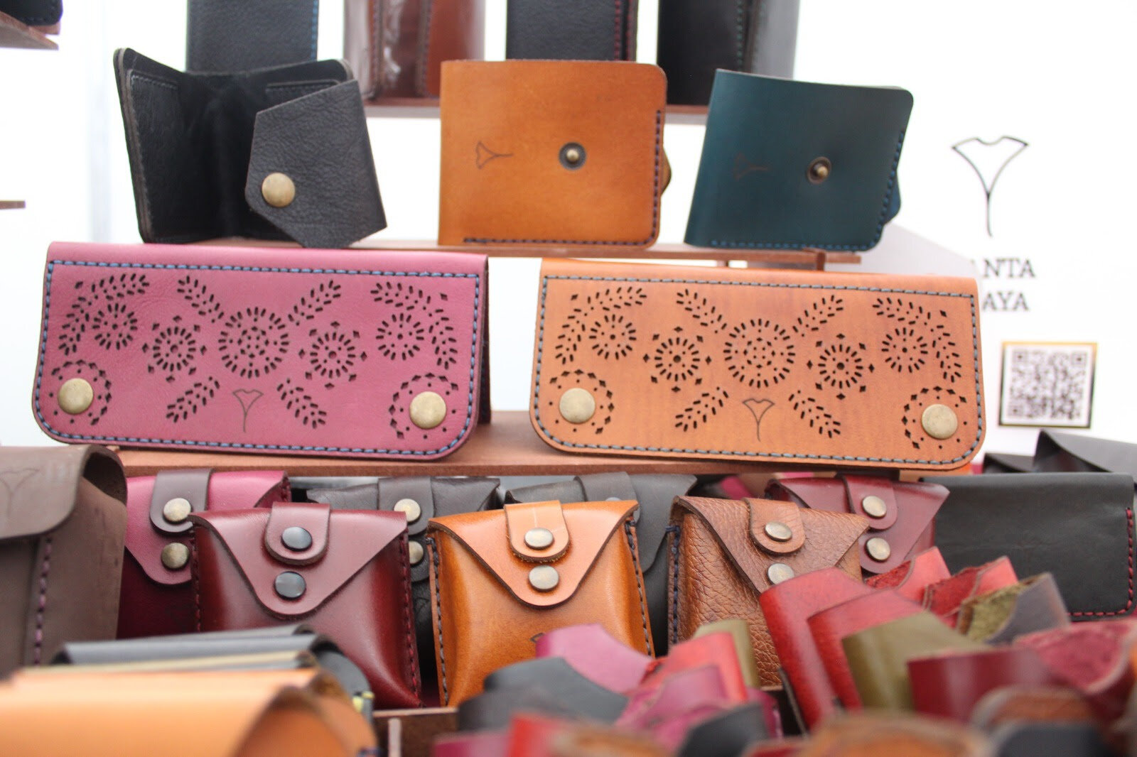 Bolsos de piel y cuero artesanal