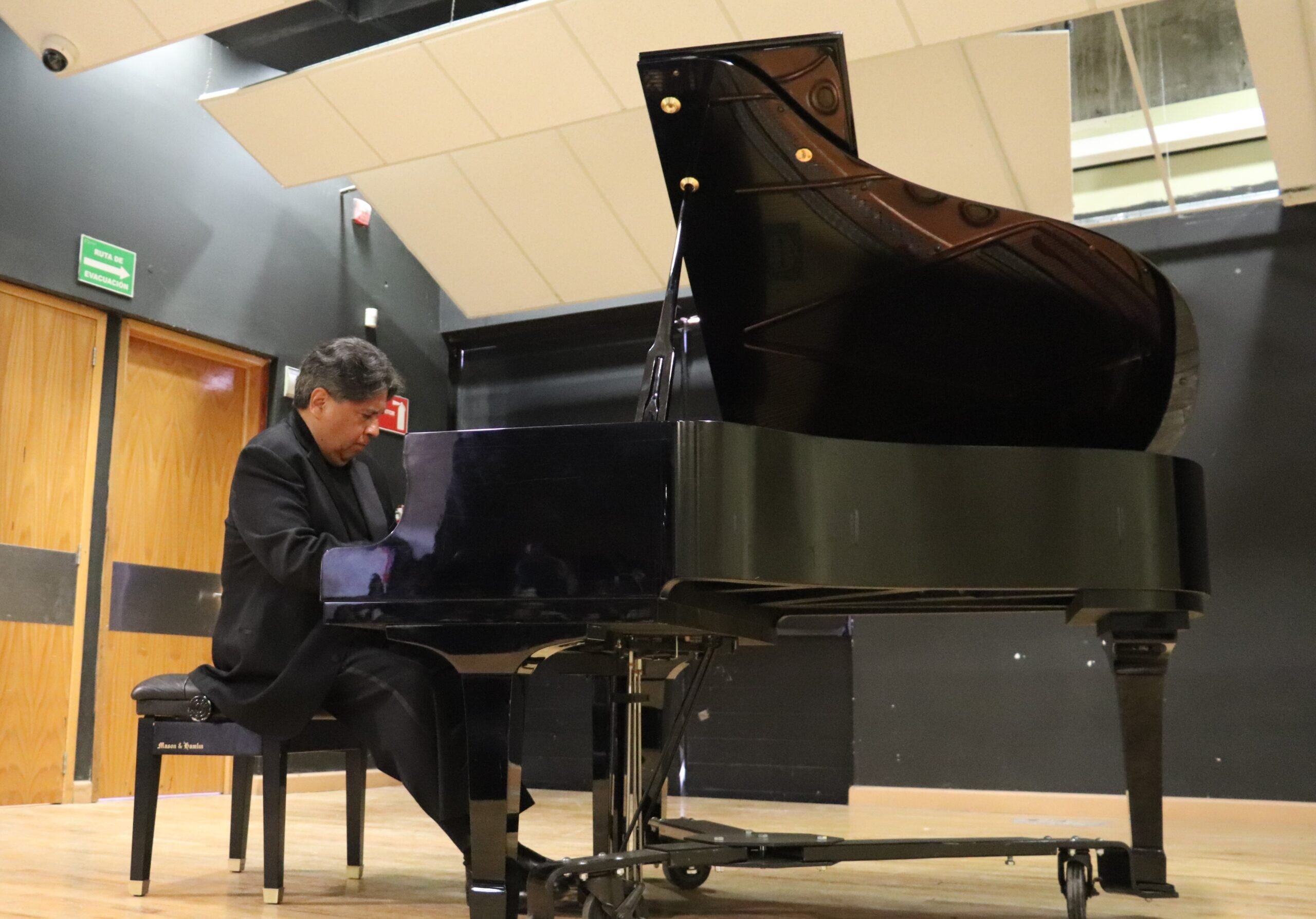 Start des 12. Internationalen Piano-Festivals